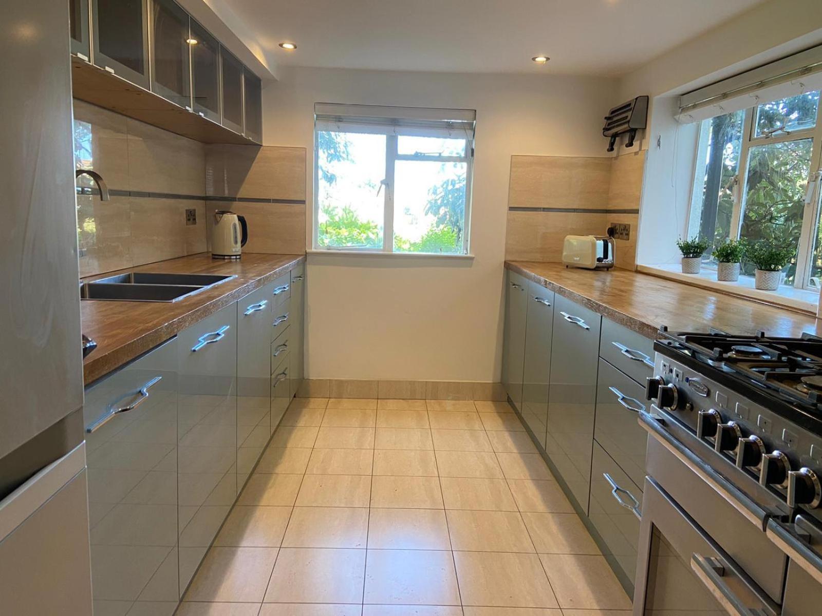 Warwick House - Stunning House With Terrace And Sea Views, Sleeps 11 Villa Worthing Kamer foto